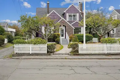 Image de Spacious Beach Home with Hot Tub