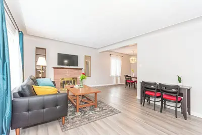 Image de Downtown Home Walk to Hospital, Nait, Mall