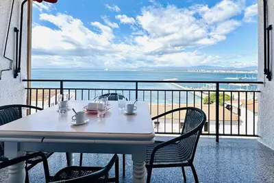 Image de Appartement avec vue mer spectaculaire : votre refuge en bord de Méditerranée 2213