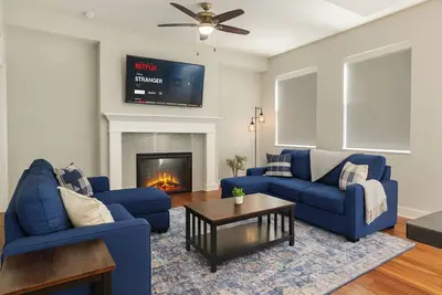 Image de Downtown Suite | R&R • Casino • Stadiums