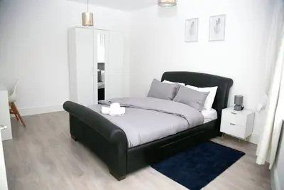 Image de 2 Bed Flat - Sleeps 3 - Wifi - Parking