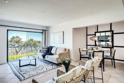 Image de Chic 2bed in Camps Bay w Sea Views Bayview Rise