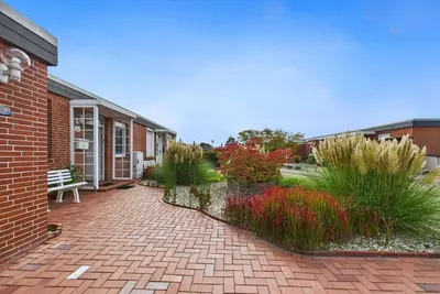 Image de Bungalow for 4 guests with 72m² in Dornum (298173)