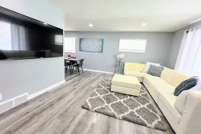 Image de Walk to Starbucks, Anschutz, Dining; 5 King Bedrooms / 5 Full Bathrooms