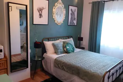 Image de Chambre d'hôtes 'Pink Suite' avec piscine partagée, Wi-Fi et climatisation