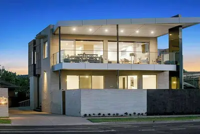 Image de Mornington Esplanade Beachfront & Spa By Ready Set Stay