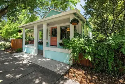 Eclectic Home in Downtown Chico