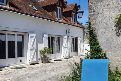 Image de Chambre d'hôtes 'Suite Bleuet - Le Petit Puits' avec jardin partagé et Wi-Fi