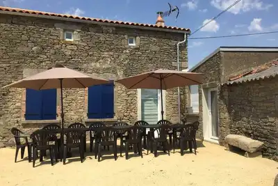 Image de La maison des Chataigniers Gîte 8-10 personnes