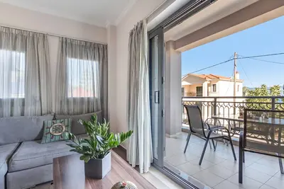 Image de K for Kefalonia : vue mer, jardin et terrasse