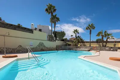 Image de Home2Book Apt in Corralejo with Pool & Terrace