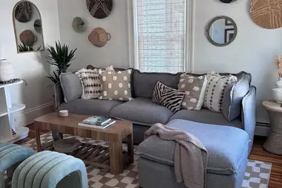 Image de Designed for You - Beautifully Renovated 2 Bedroom