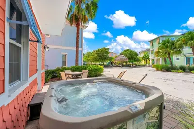 Image de Dreamy Coral Cottage with Hot Tub near Disney with Margaritaville Resort &.