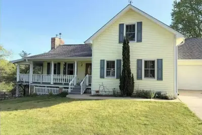 Image de Tall Tales Farmhouse Retreat