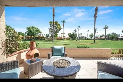 Image de Gem of the Desert! \nStunning Sunrise Country Club Condo in Rancho Mirage.