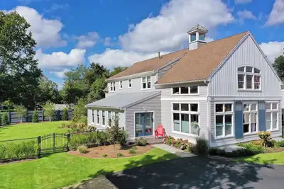 Image de Host a Retreat w/Yoga room, for large groups, Cape Cod 8bedrooms, huge space!