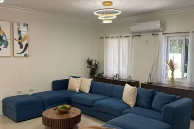 Image de Chic & Cozy Townhouse- w/Pool, Gym and City View