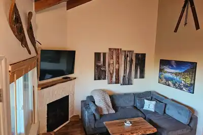 Image de Heavenly Stagecoach Ski Retreat-\nViews, quick shuttle ride to the lifts, all new