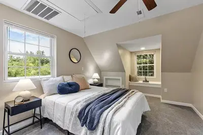 Image de New-Entire House-Waterfront-Family Friendly- Mht