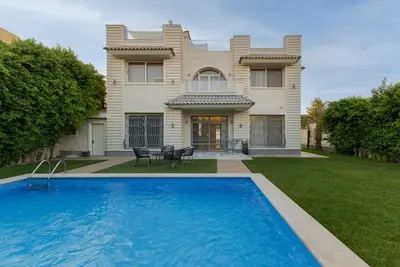 Image de Luxury 6br Villa with Private Pool in Royal City Compound - Sheikh Zayed