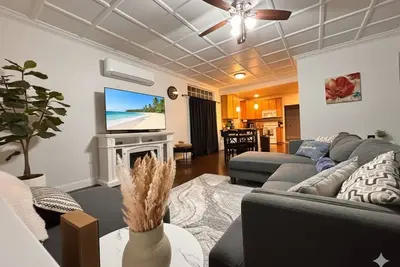 Image de Cozy Home•Pool Table•Fire Pit•1 mile to Pacific Univ.