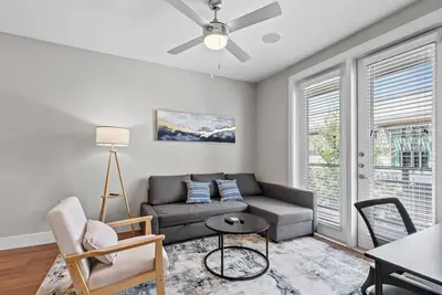 Image de Modern King Bed | Pool+Gym+Free Parking+Stockyards