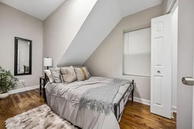 Image de Where comfort begins- 2 bedrooms apartment, 15 min from Chicago