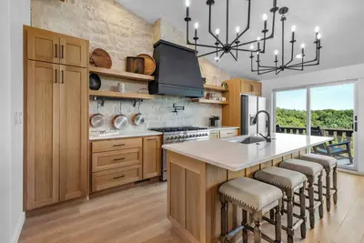 Image de Luxury Beaver Lake Retreat- 1 min Prairie Creek Marina - 5 mins to Dt Rogers