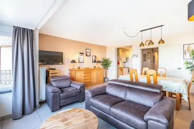 Image de Appartement rénové avec vue imprenable sur mer