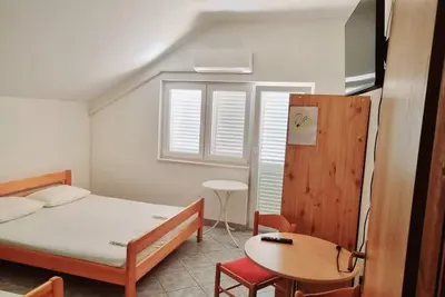 Image de Appartement de trois chambres avec la terrasse Trpanj, Peljesac (A-24922-a)