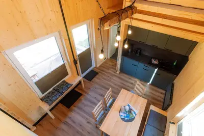 Image de Tinyhouse adventure \"Wald-Fritzl\" in the Thuringian Forest with dog