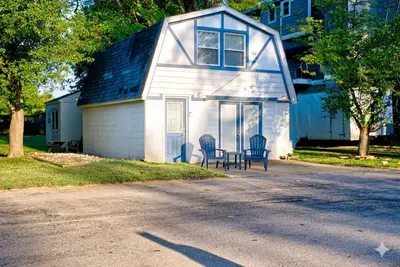 Image de Charming cottage sleeps 3- river views in Jeffersonville - Utica, In