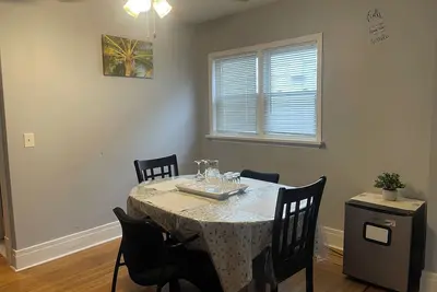 Image de Spacious 4br Buffalo Full Home