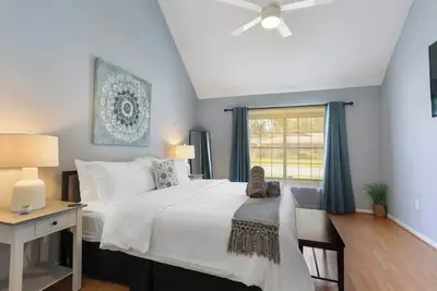 Image de Midtown Savannah Gem Quiet and Close to Everything