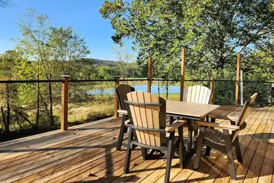 Image de Spacious Lodge with Stocked Pond, Hot Tub, Games