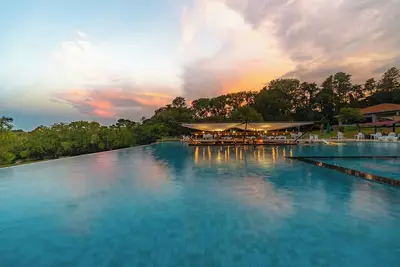 Image de 2 Superior Triple Double – Cheerful Stay for 6 Guests with Double + Single Beds