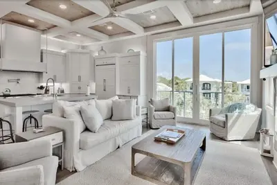 Image de ☀️Luxury-Gulf Views-Bikes-Rooftop Lounge & Golf Cart-Caspian Escape☀️