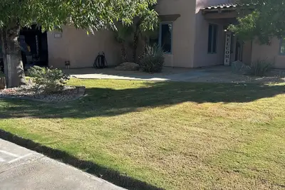 Image de 3-bedroom 2 full bathroom home in a quiet neighborhood with plenty of amenities