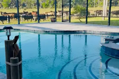 Image de 5. 5 Acre Peaceful Retreat, heated pool and spa