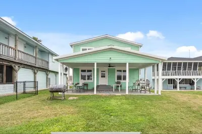 Image de Gorgeous 4-bedroom house on the Colorado River in charming Matagorda, Tx.