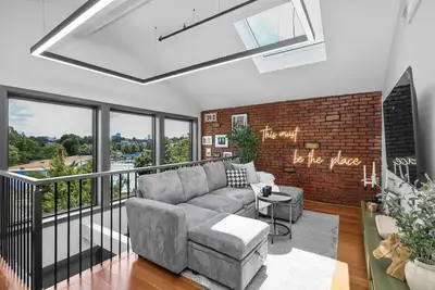 Image de Entire House Free Parking/Sleeps 26/Mit/Harvard/Td