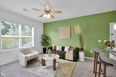 Image de King Bed/Pvt Balcony/Fast Wifi/65 inch Tv/Pool+Gym