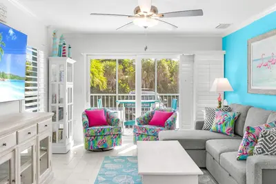 Image de Coming soon brand new condos on the West end of Sanibel! Deeded beach access!