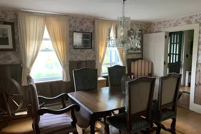 Image de The Alpine Farmhouse - Ski Resort Nearby & Pet-Friendly