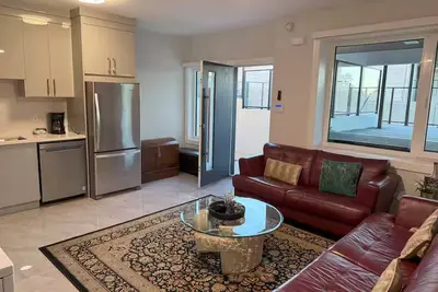 Image de 2 Bedroom Suite 20 minutes from Yvr Airport & Tsawwassen Ferry Terminal