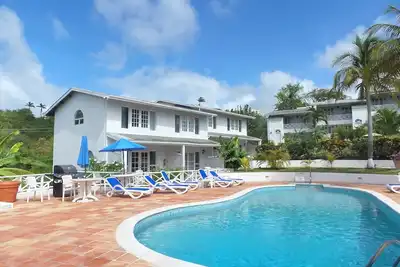 Image de Dickenson Bay Cottages