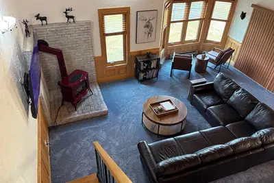 Image de Spacious retreat w/Stunning views of Mount Washington. 2Bed/2Bath + Loft w/2beds