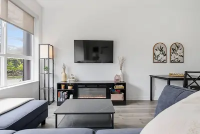 Image de Family-friendly Ballard Townhouse with Rooftop & Workspace Near Zoo, Breweries