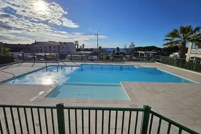 Image de Grand T2 Résidence de standing 4 personnes avec piscine et clim.