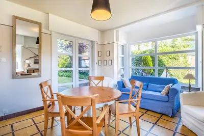 Image de Appartement spacieux avec jardin et terrasse